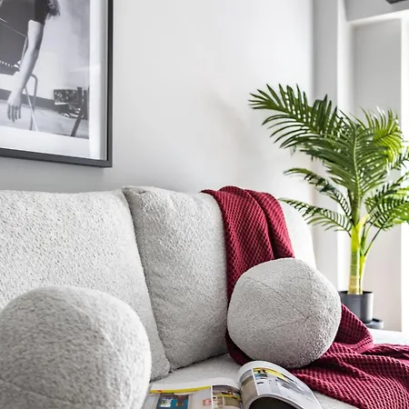 Glow - Ogarna 107 Zacisze Γκντανσκ