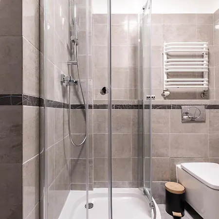 Glow - Ogarna 107 Zacisze Γκντανσκ