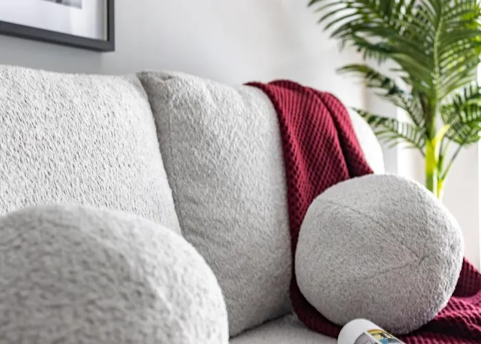 Glow - Ogarna 107 Zacisze *